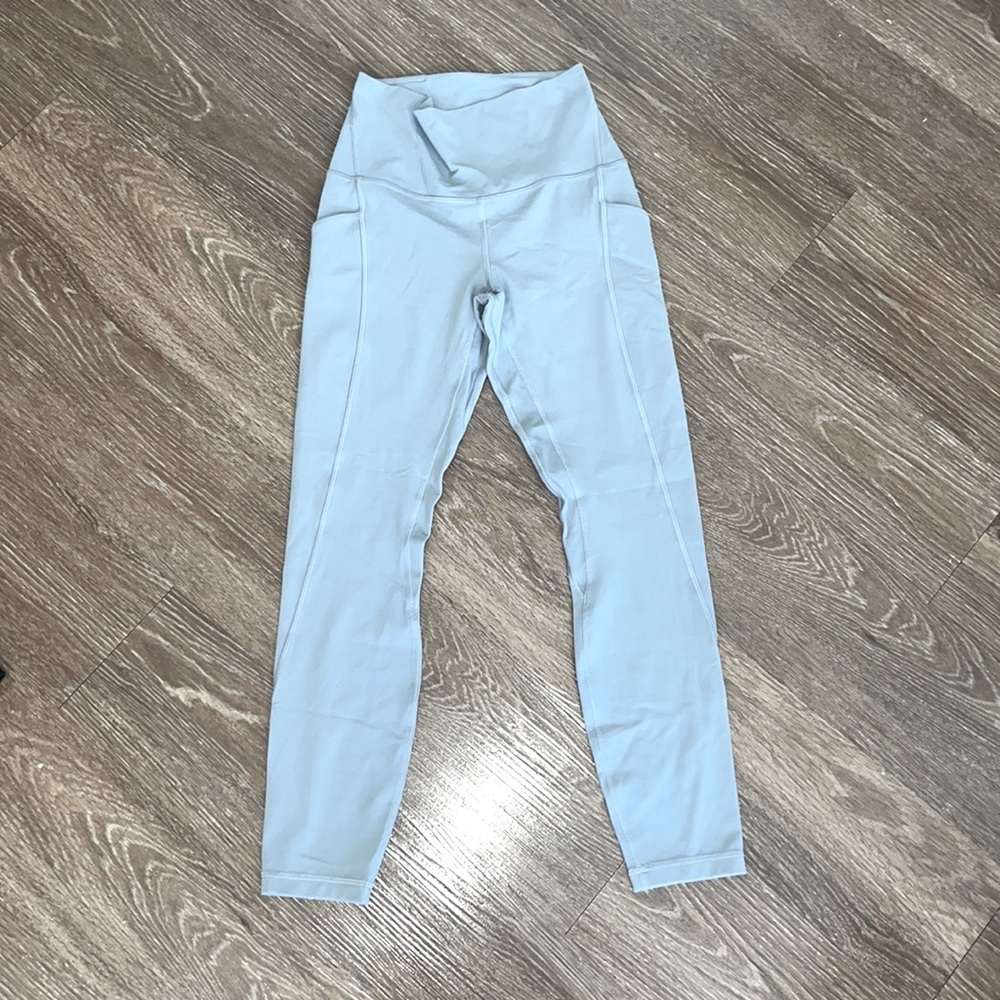 Light Blue/Gray Lululemon leggings with pockets!